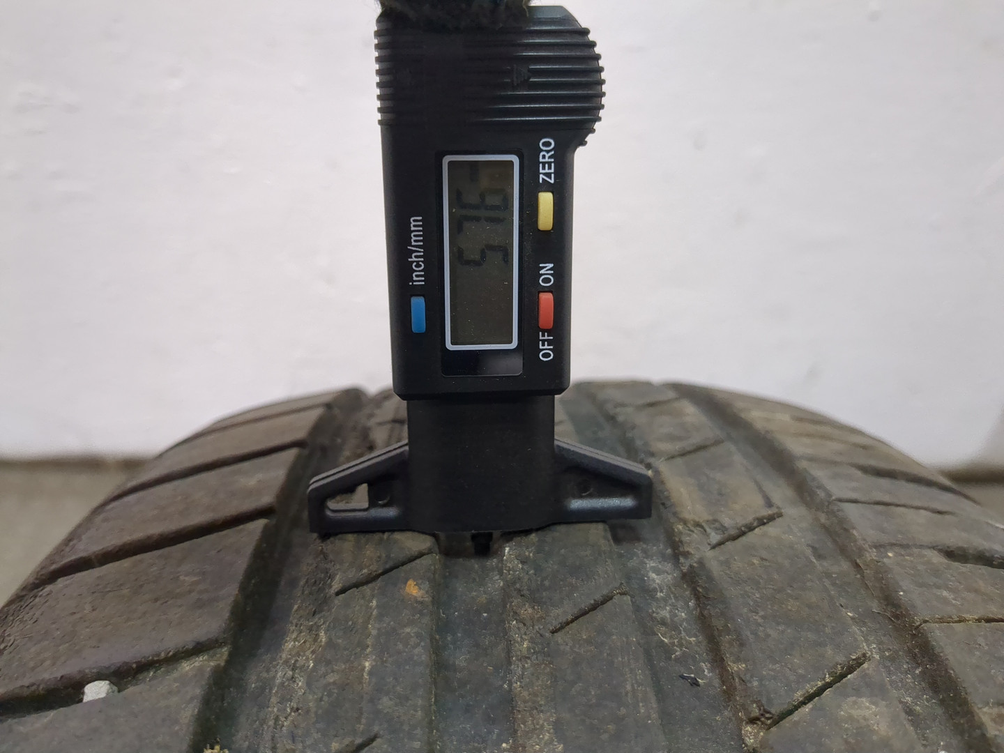 Шины комплект (4 шт.)