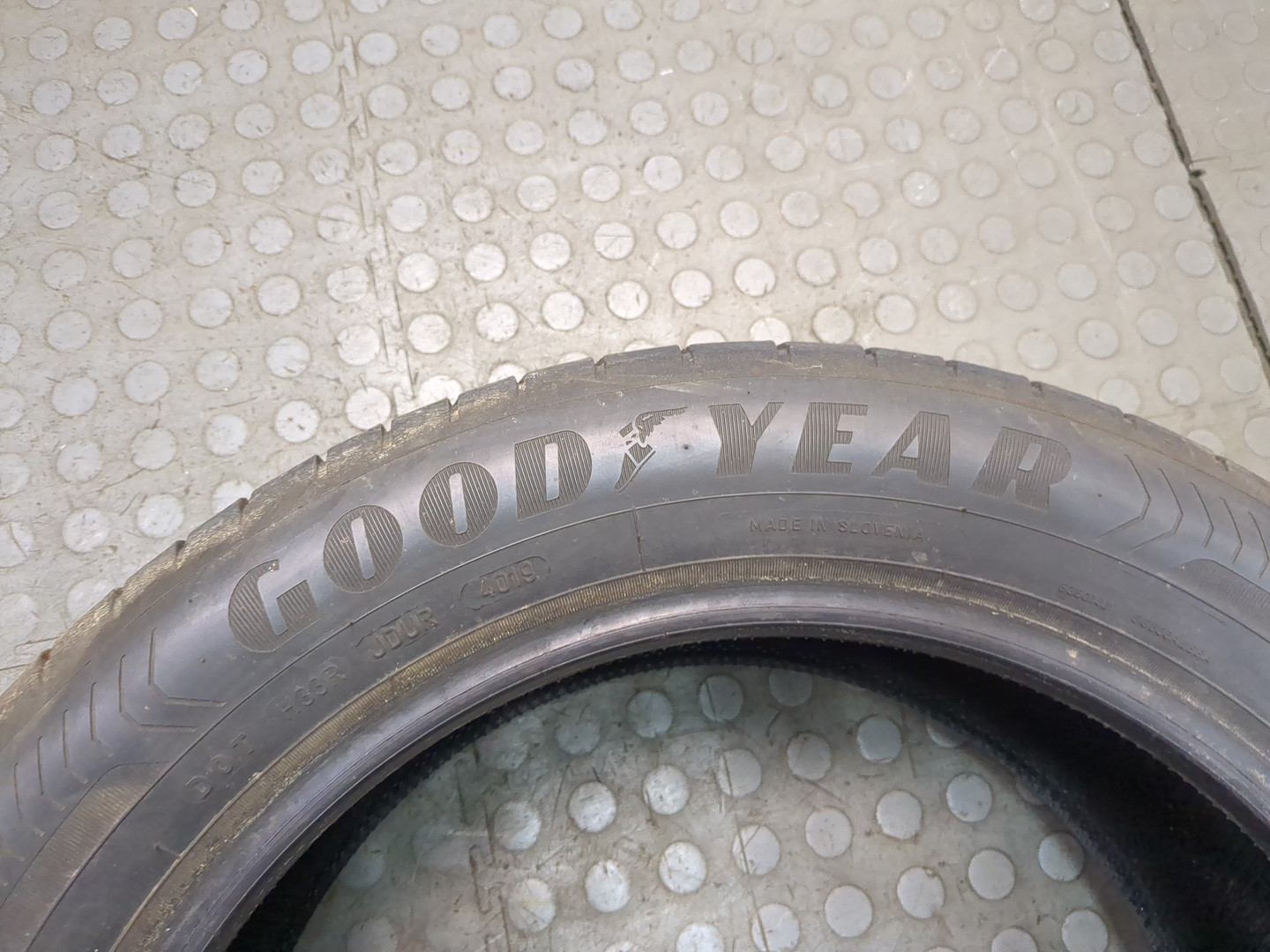 Шины комплект (4 шт.)