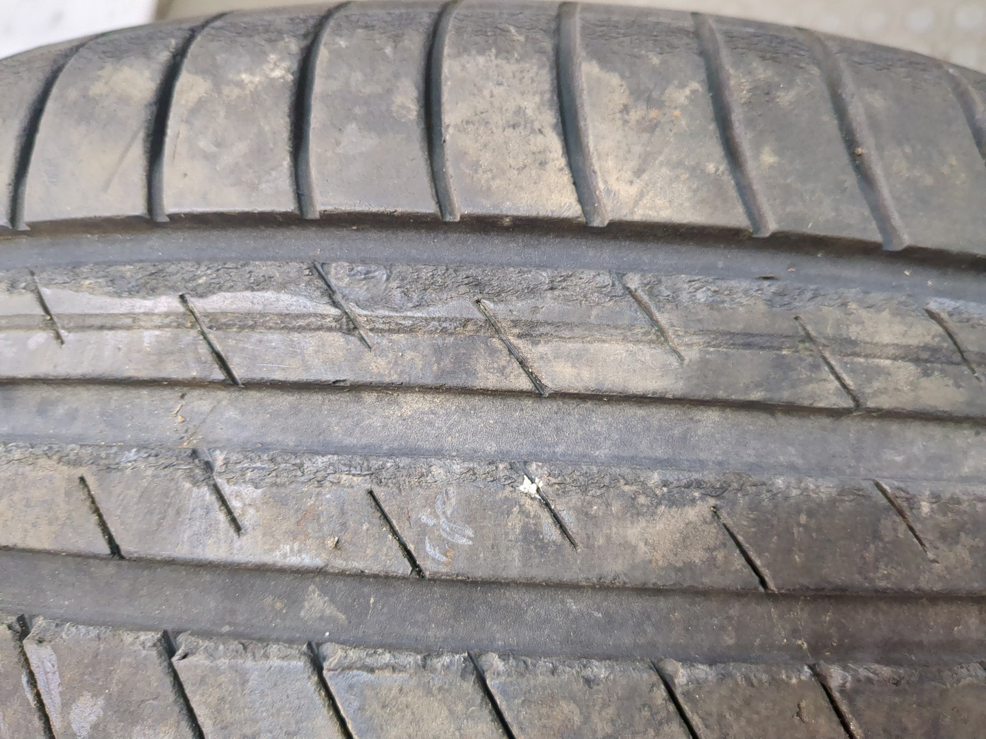 Шины комплект (4 шт.)