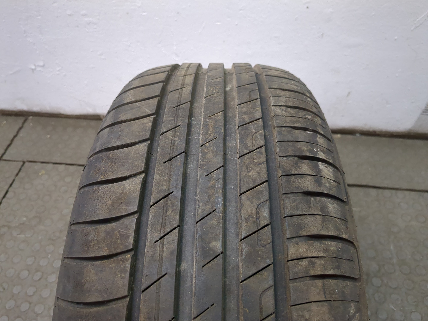 Шины комплект (4 шт.)