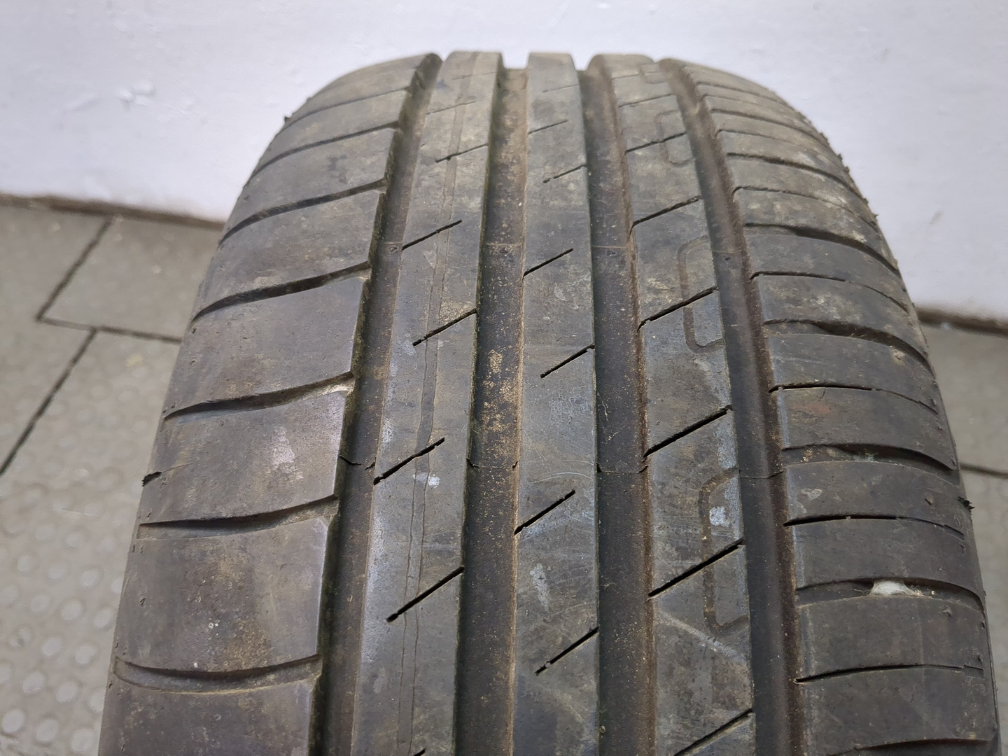 Шины комплект (4 шт.)