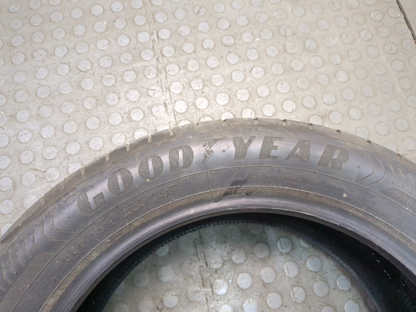 Шины комплект (4 шт.)