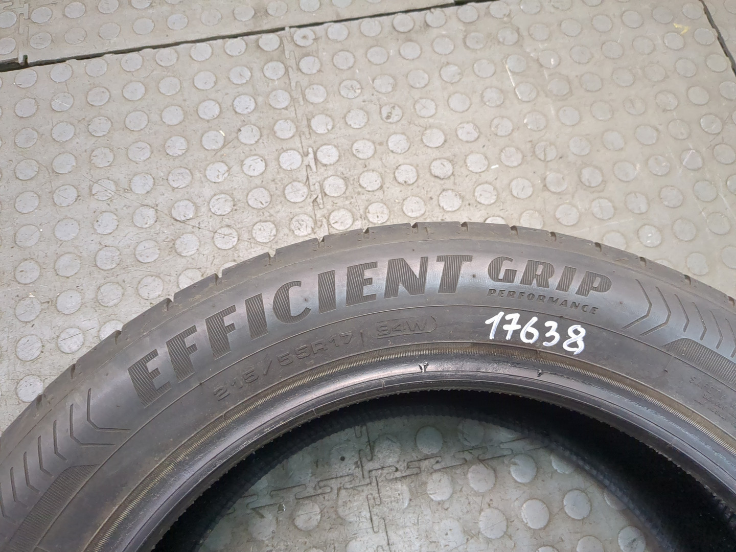 Шины комплект (4 шт.)