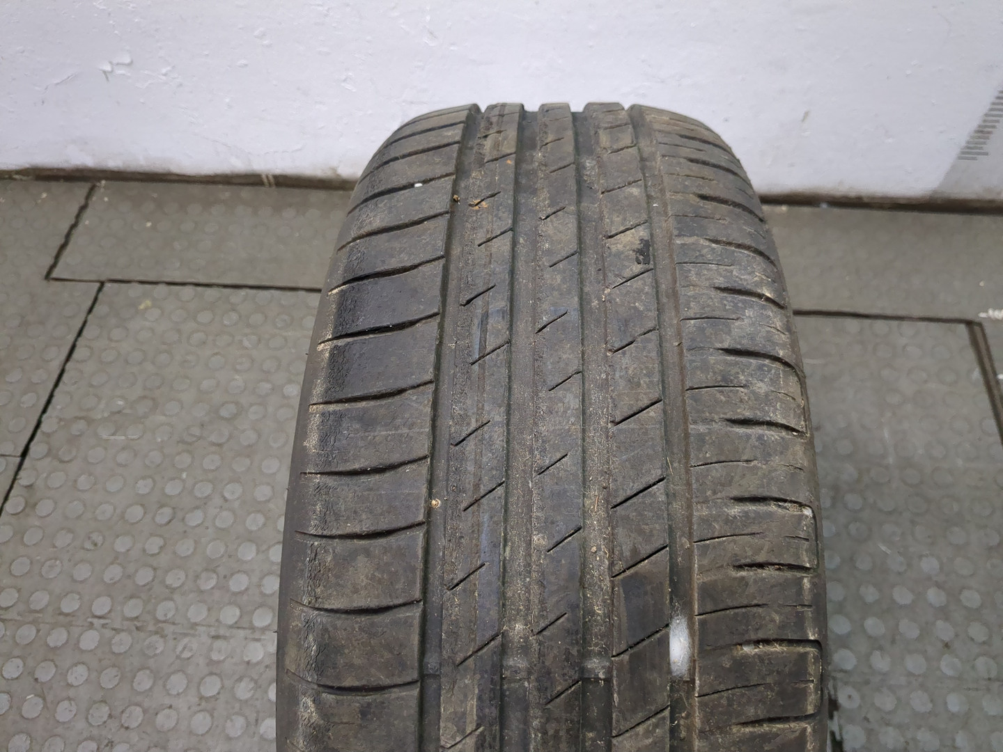 Шины комплект (4 шт.)