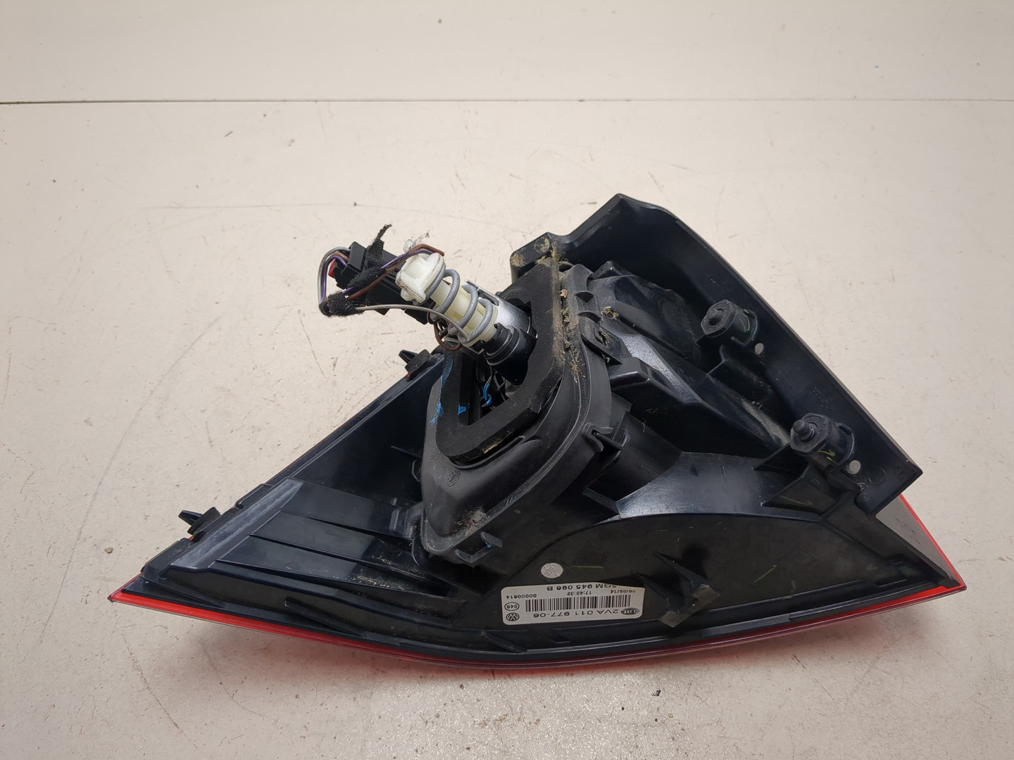 Фонарь задний правый