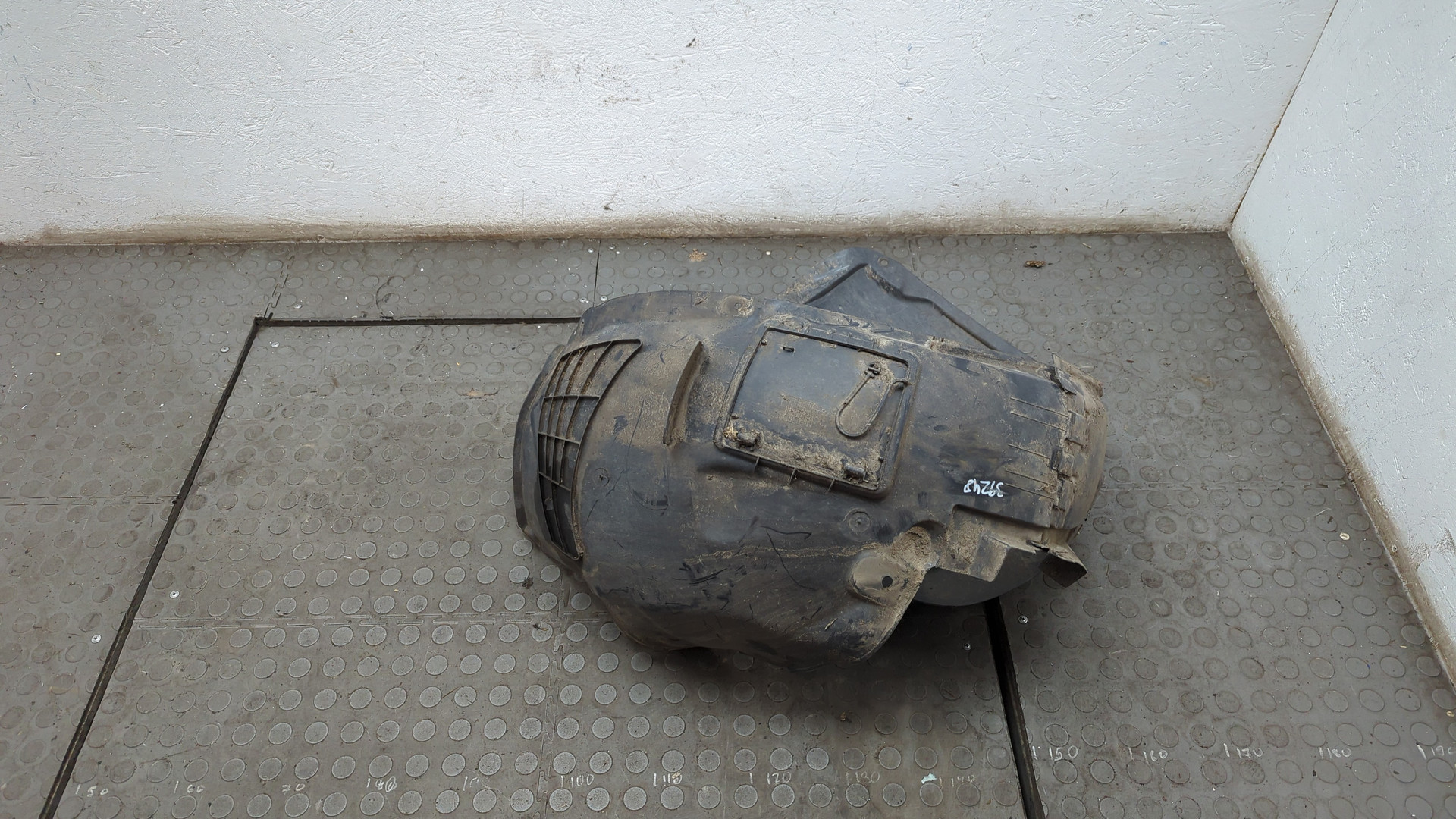 Локер передний правый