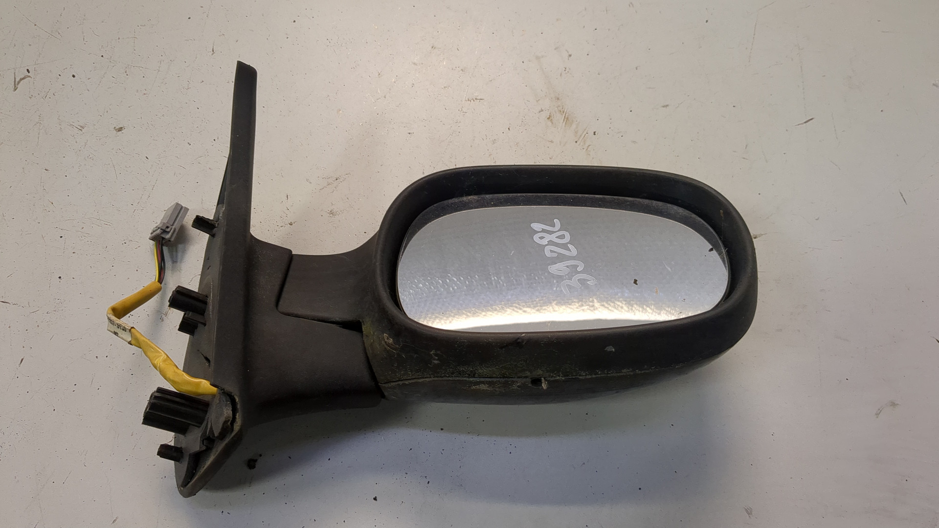 Зеркало правое электрическое