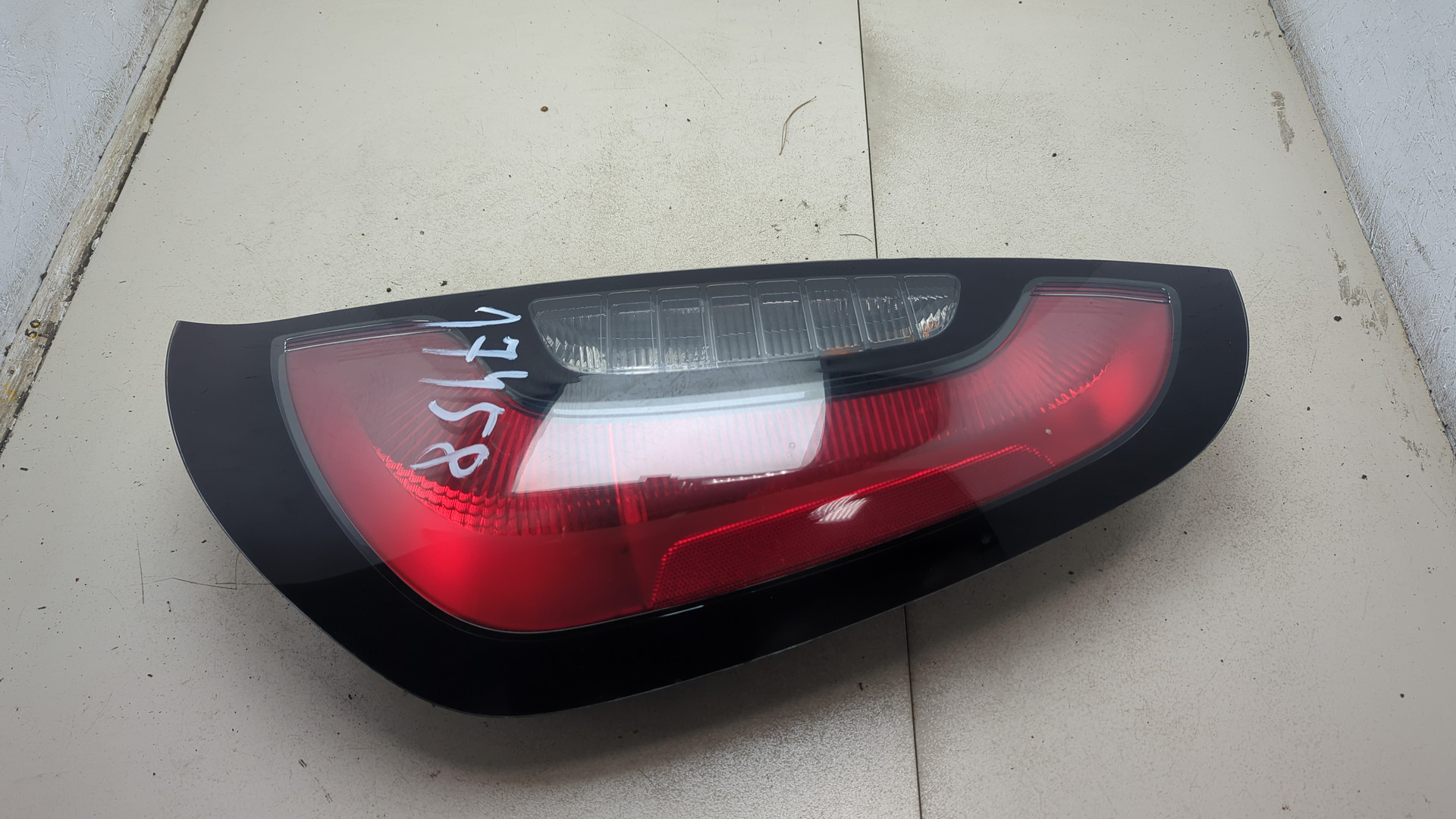 Фонарь задний правый