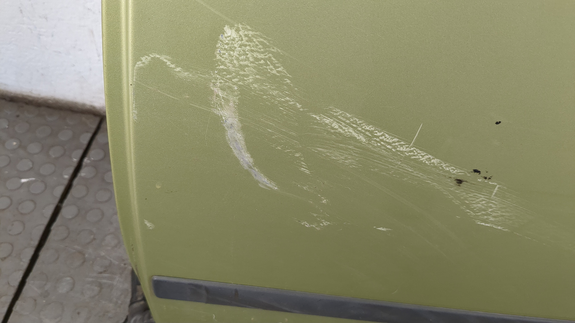 Дверь задняя левая