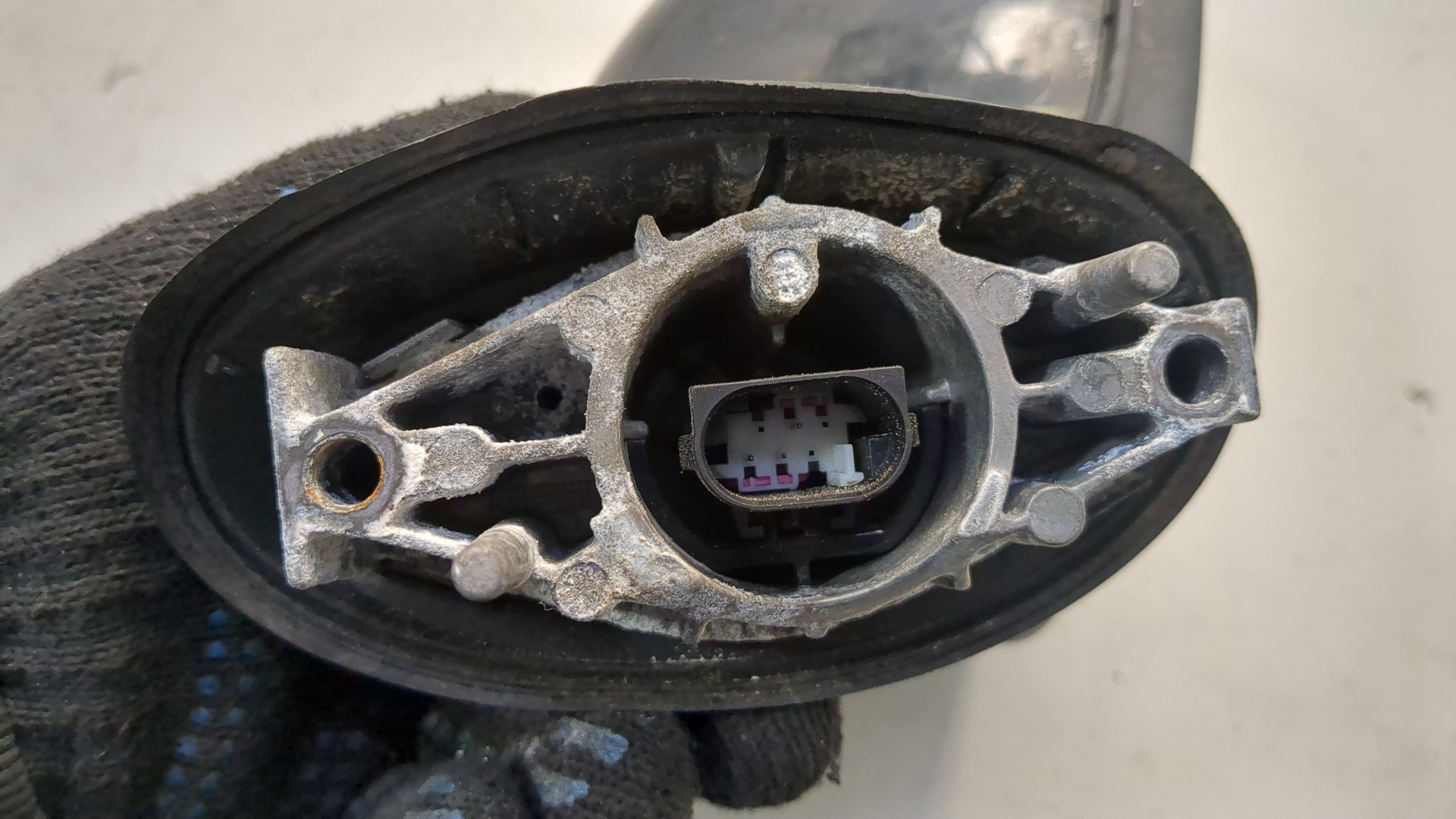 Зеркало левое электрическое