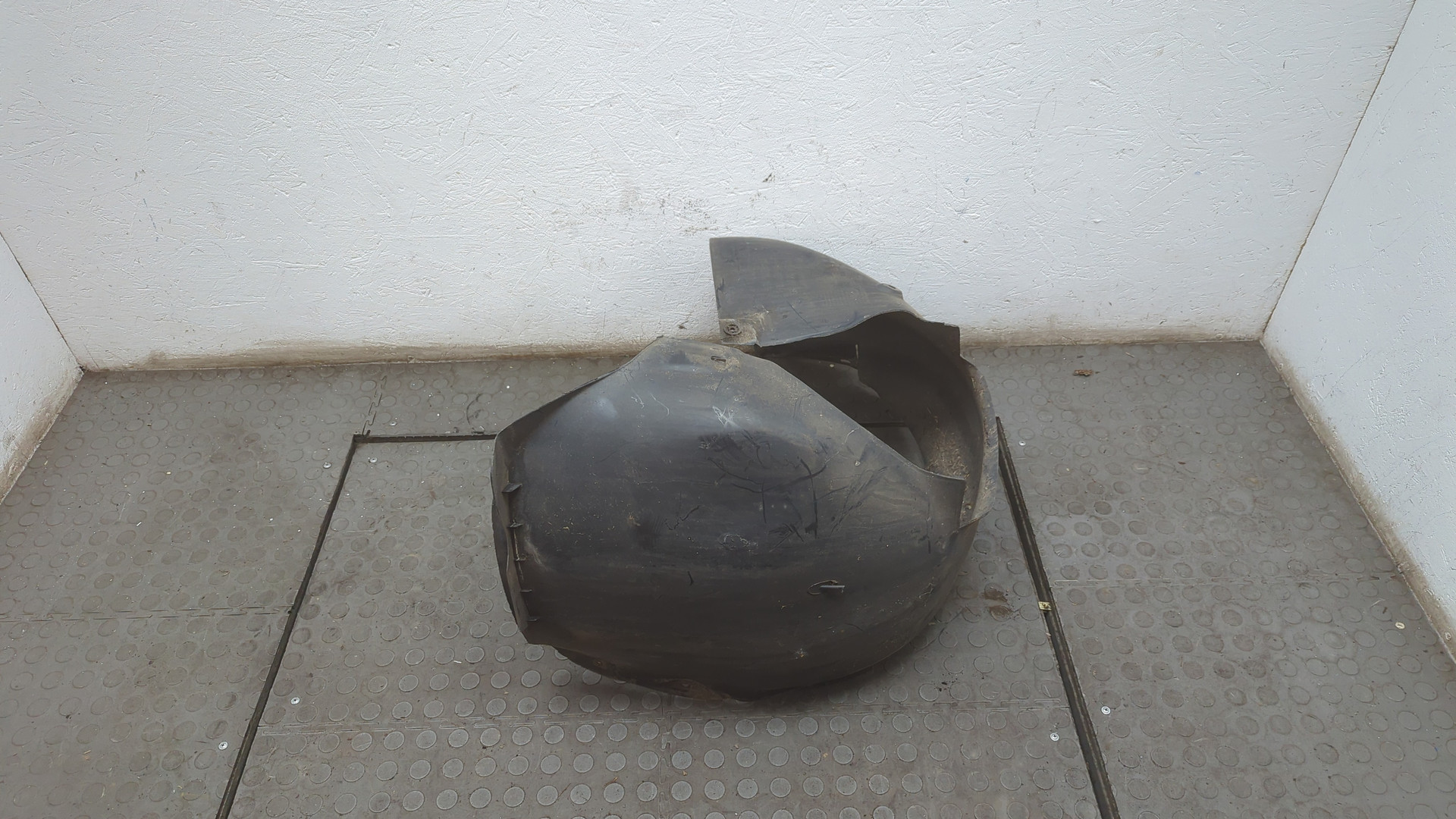 Локер передний левый