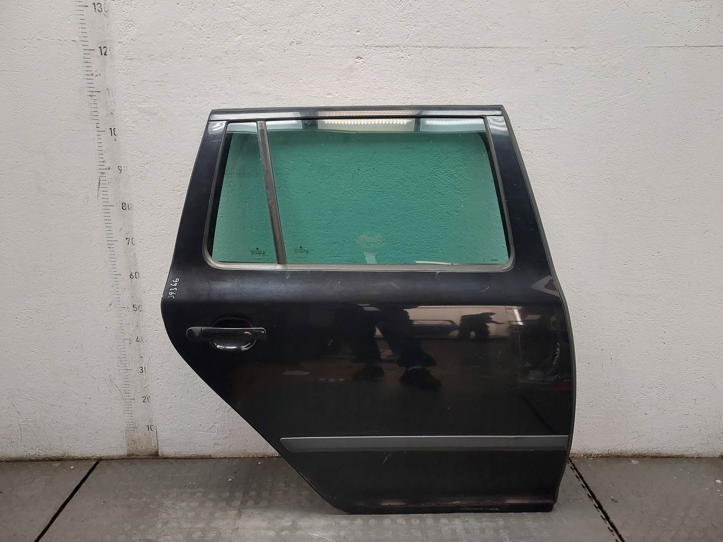 Дверь задняя правая