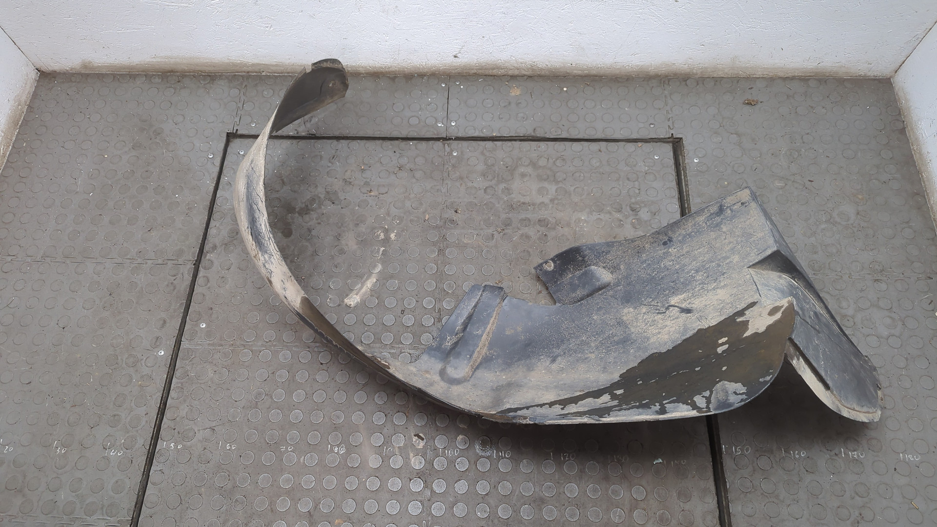 Локер передний правый