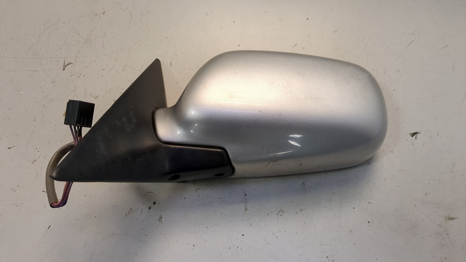 Зеркало левое электрическое