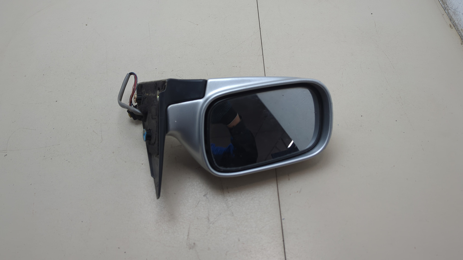 Зеркало левое электрическое