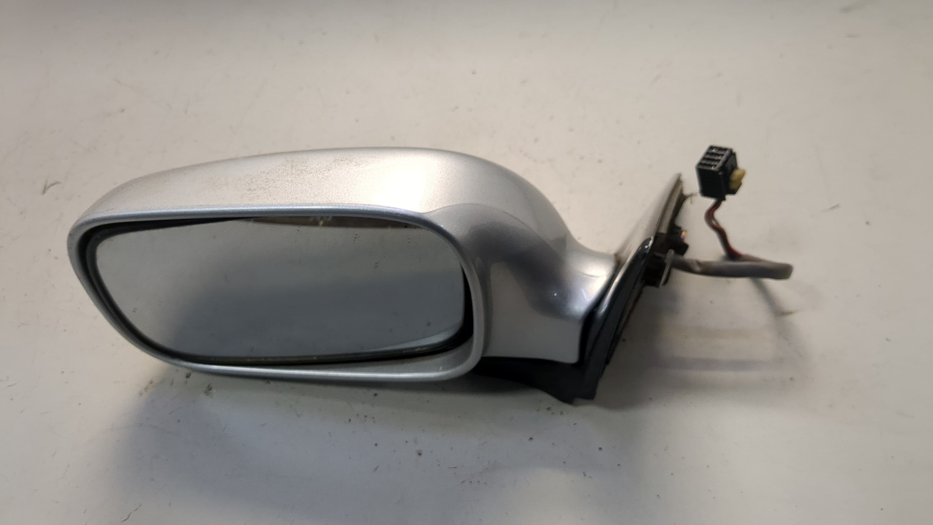 Зеркало левое электрическое