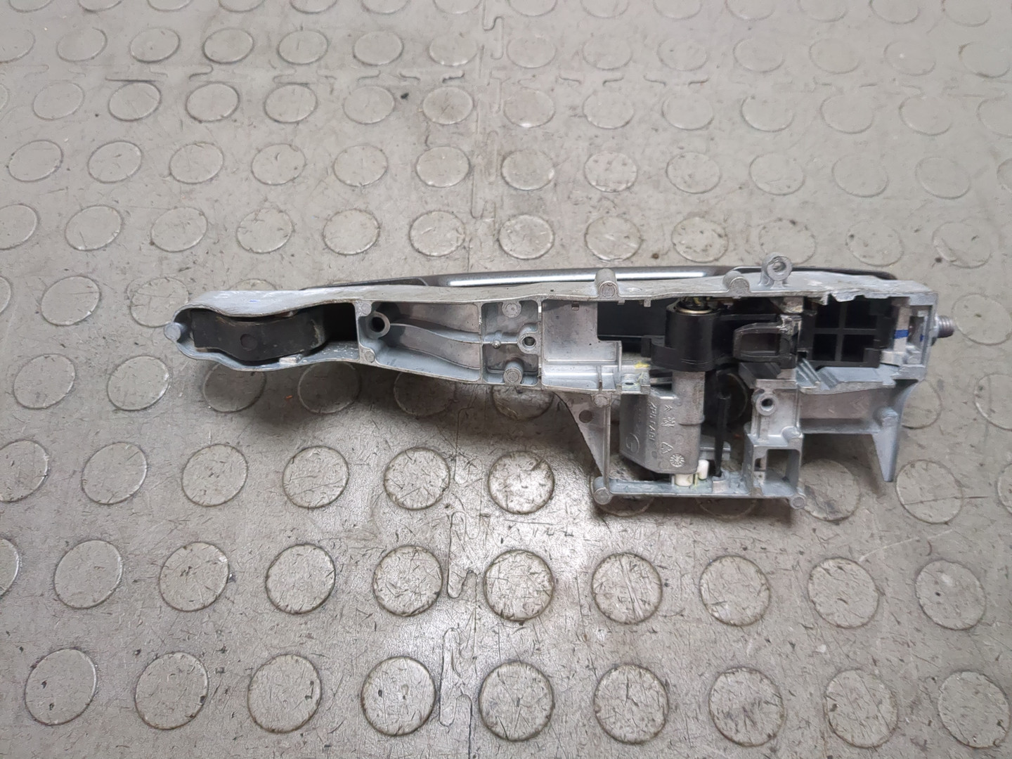 Ручка двери наружная