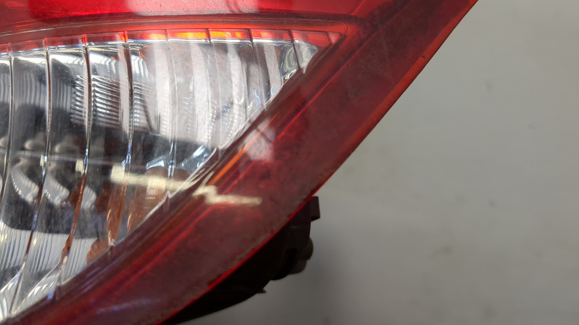 Фонарь задний правый