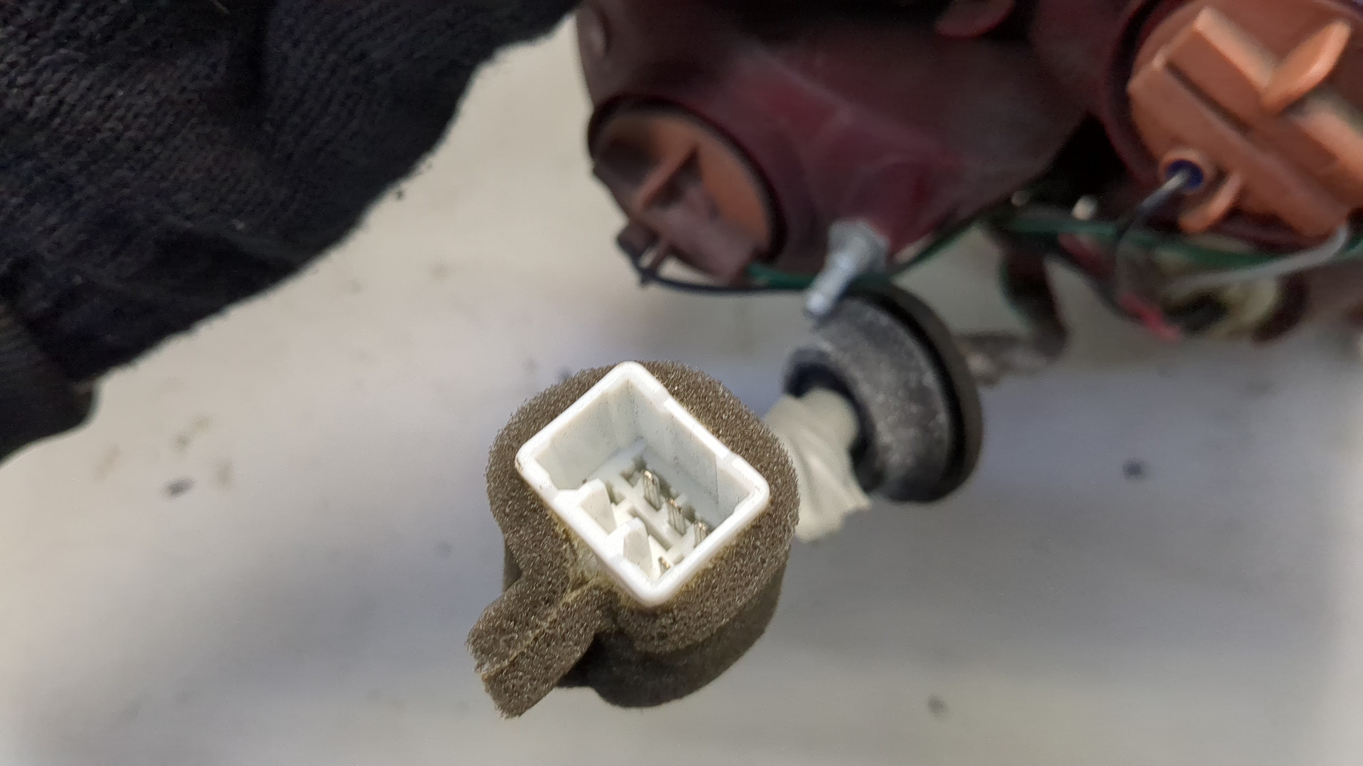 Фонарь задний правый