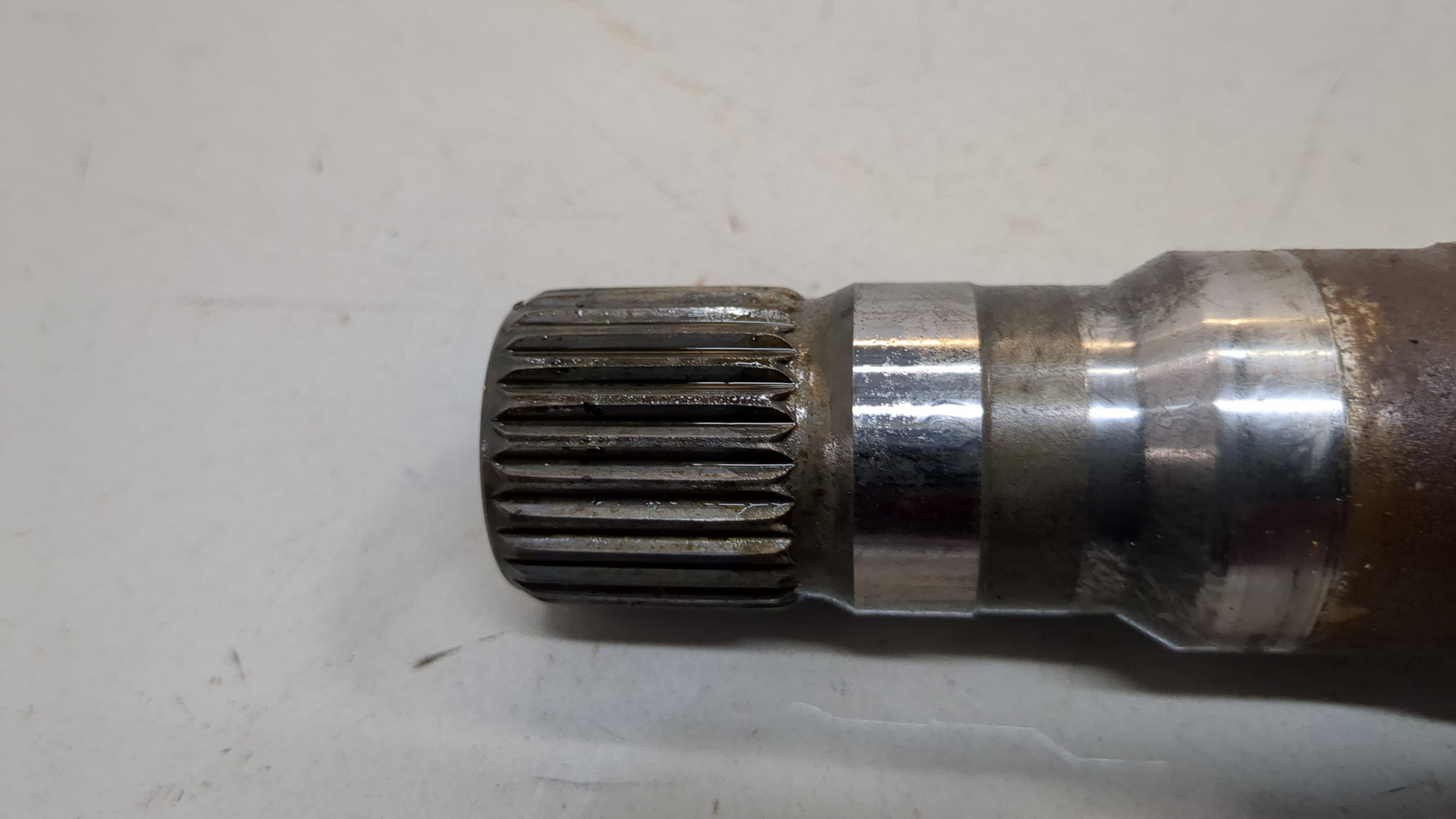 Полуось передняя правая