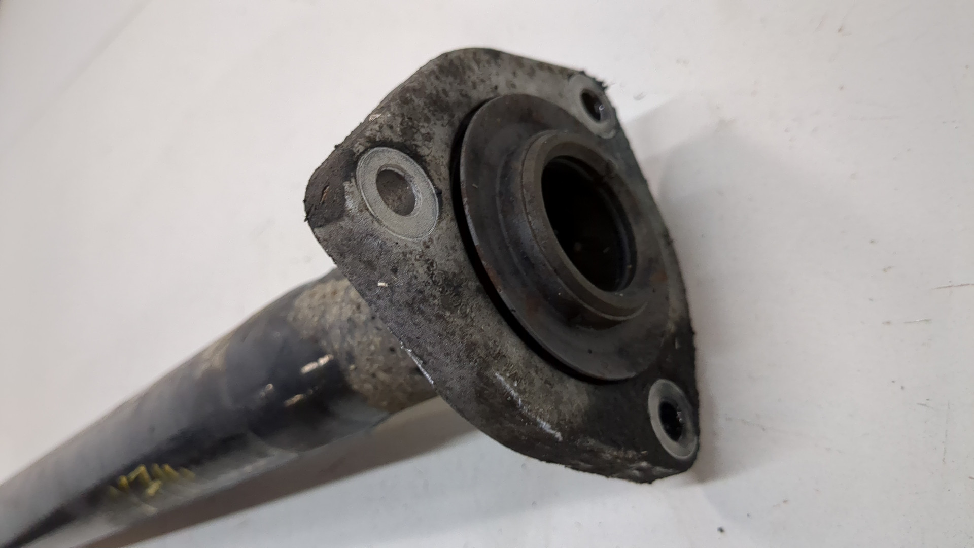 Полуось передняя правая