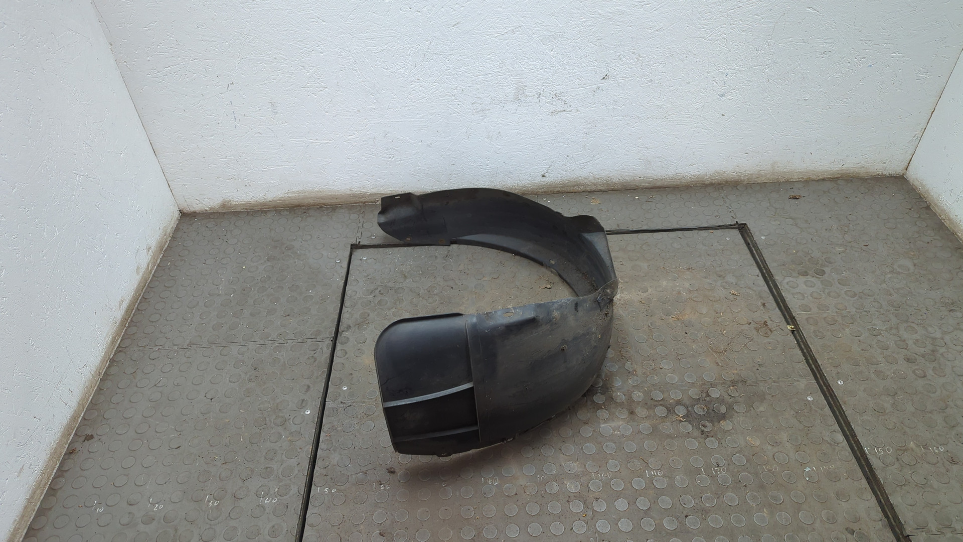 Локер передний правый