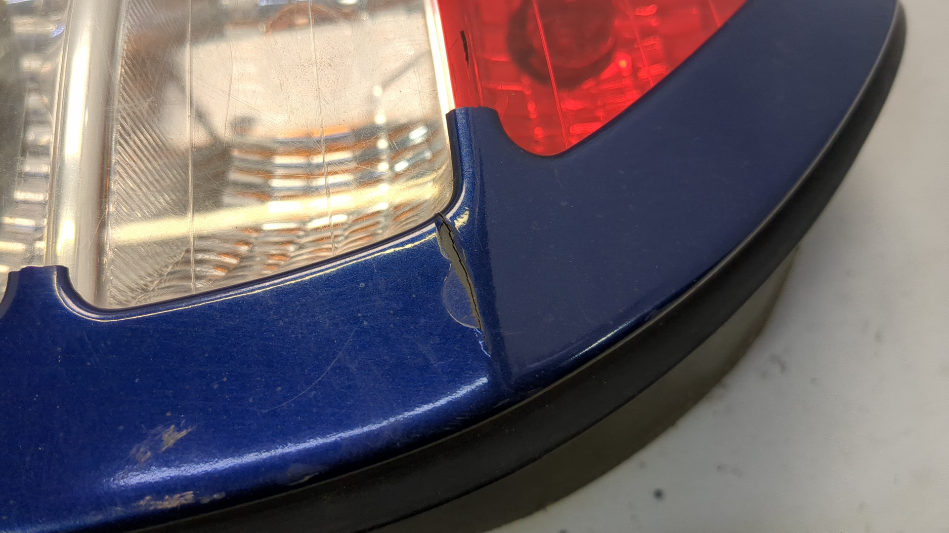 Фонарь задний левый