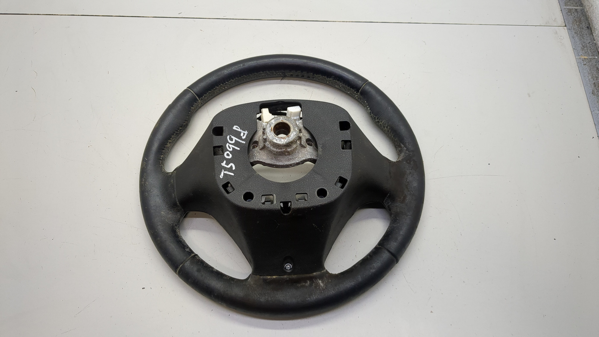 Рулевое колесо (руль)