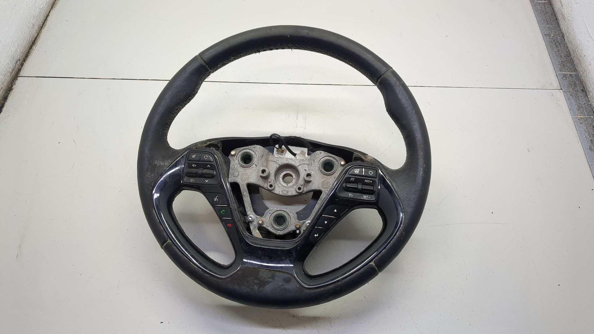 Рулевое колесо (руль)