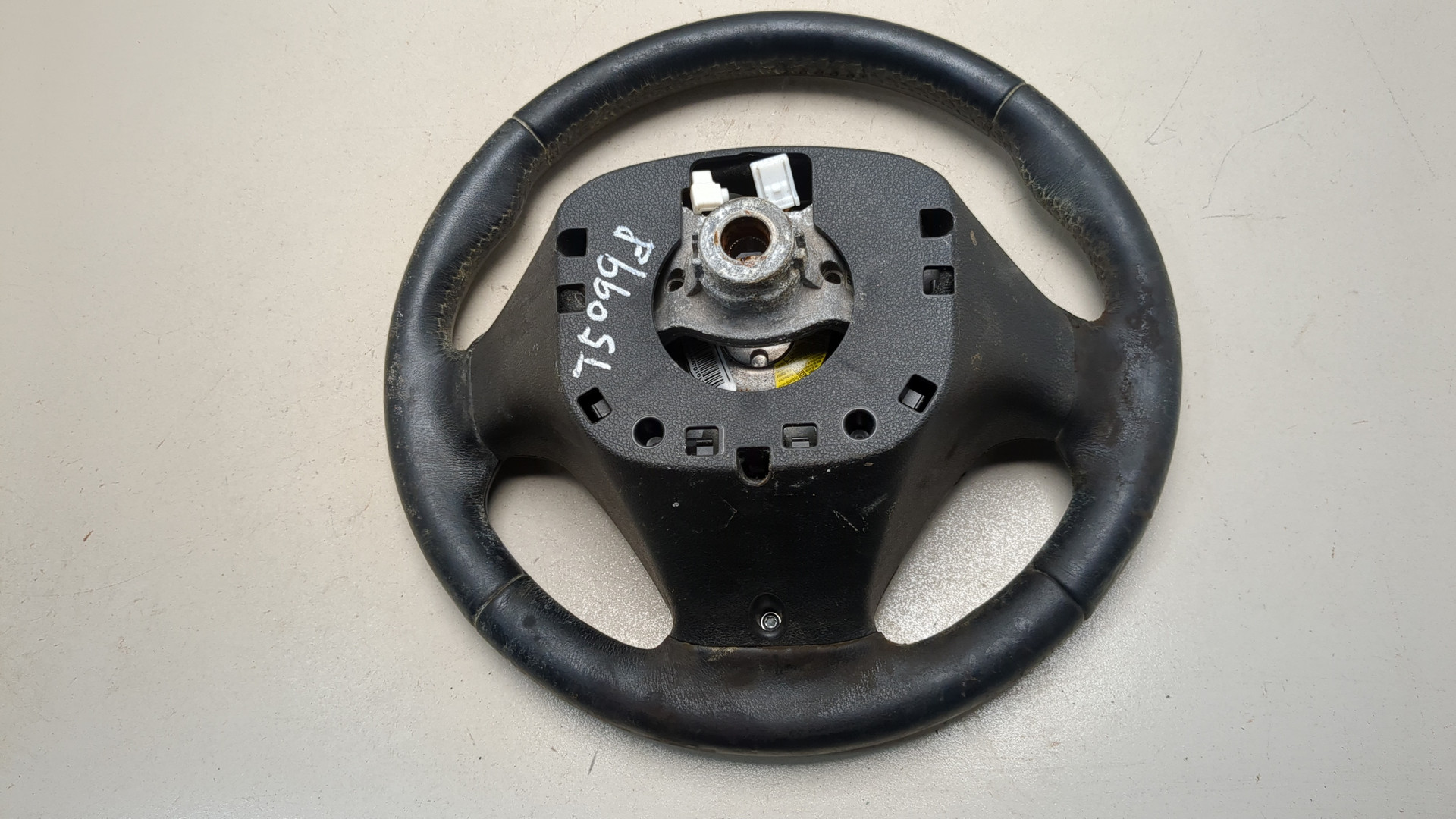 Рулевое колесо (руль)