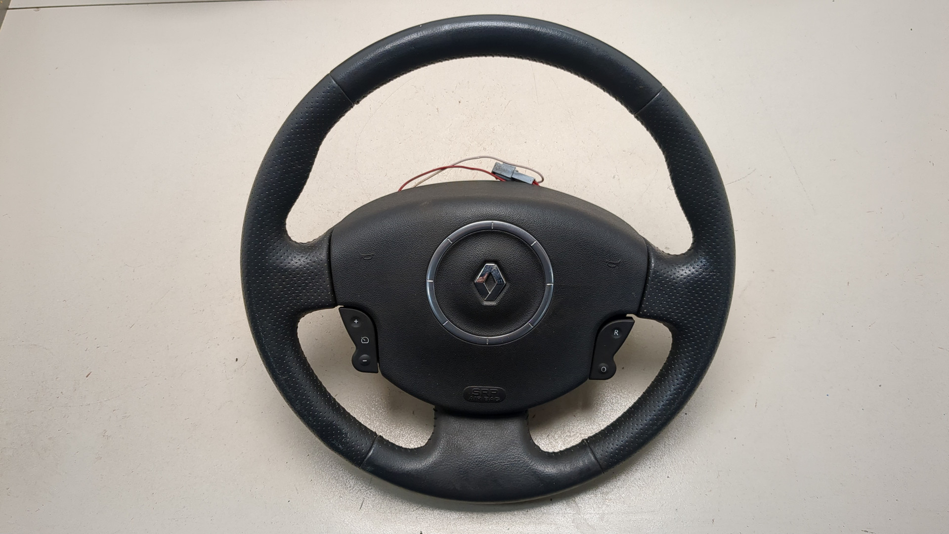 Рулевое колесо (руль)