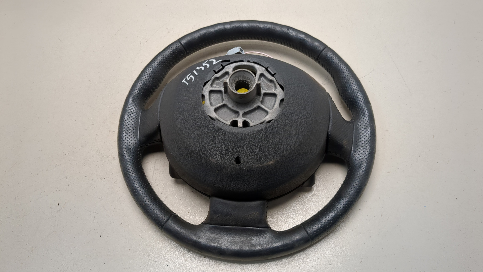 Рулевое колесо (руль)