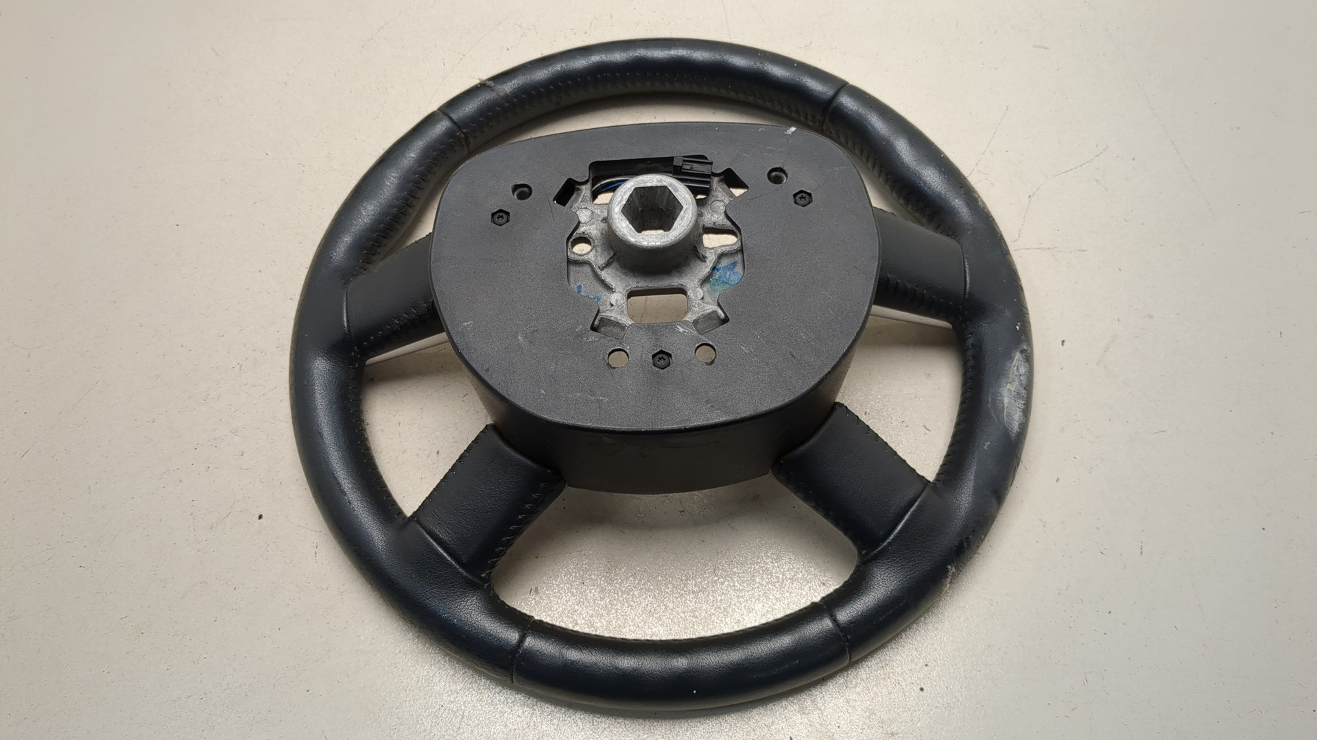 Рулевое колесо (руль)