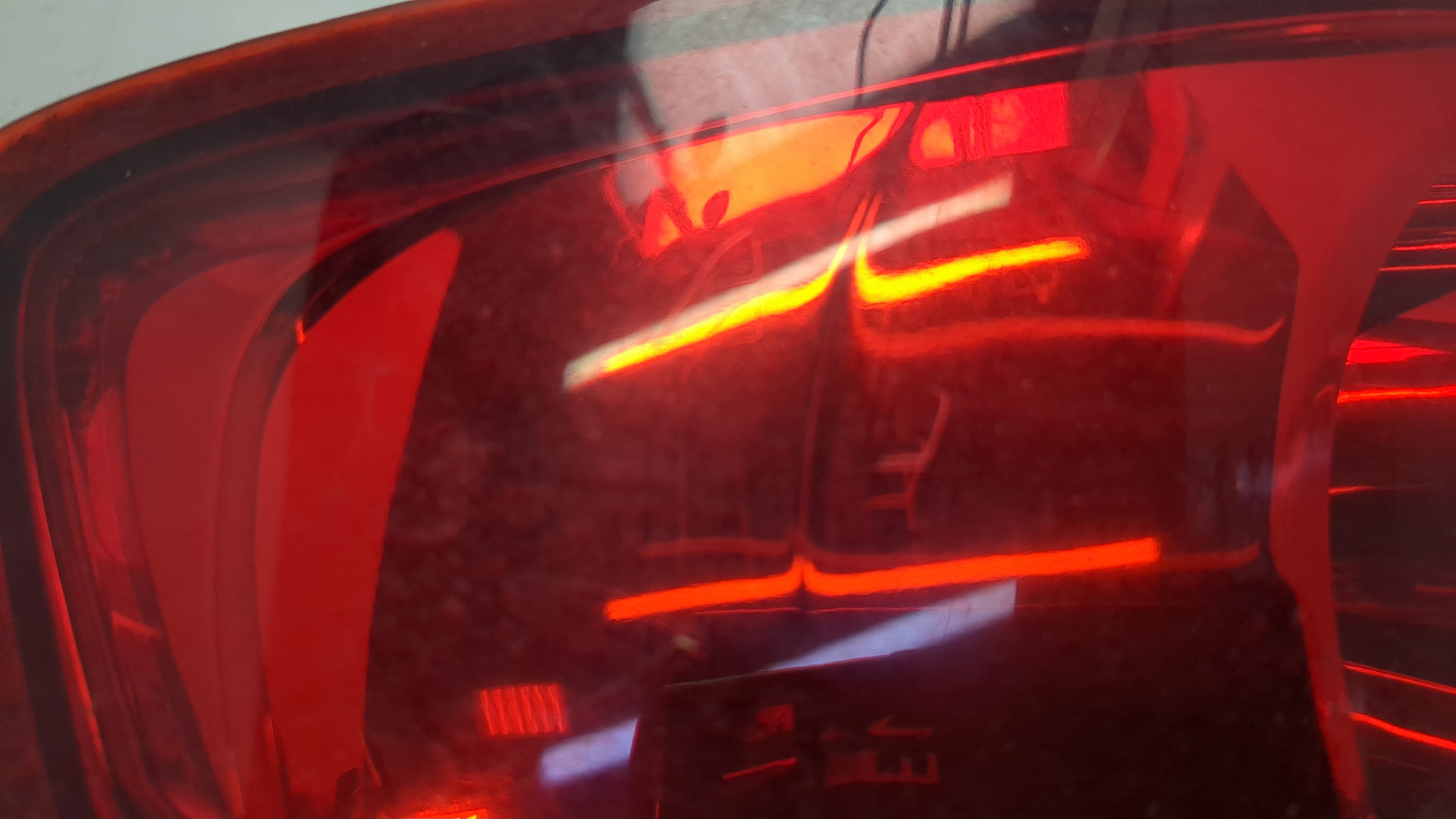 Фонарь задний левый