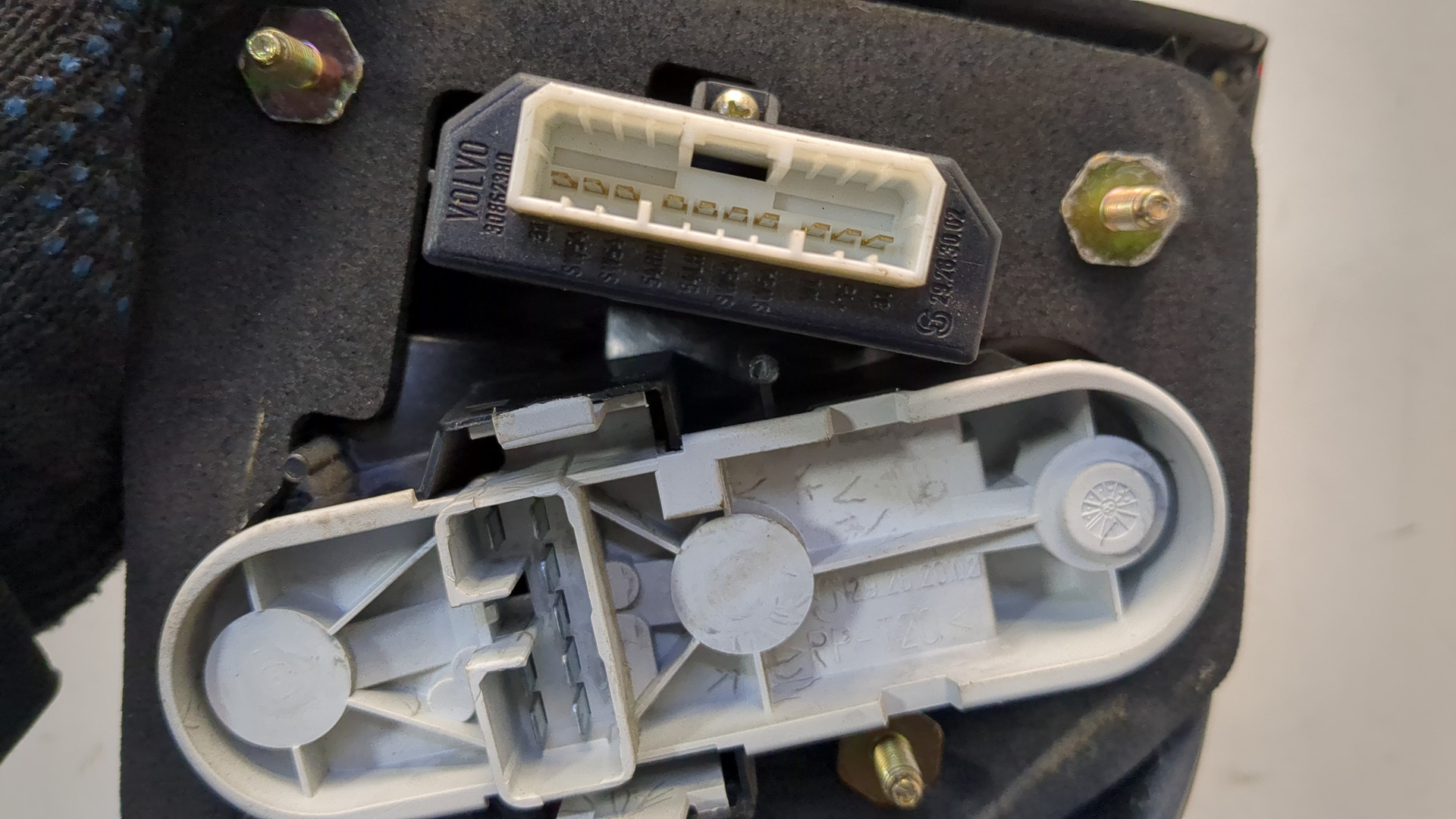 Фонарь задний левый