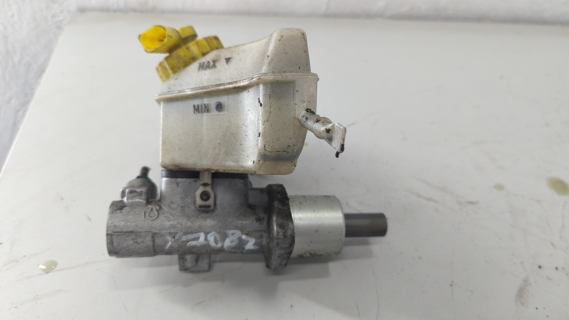 Цилиндр тормозной главный