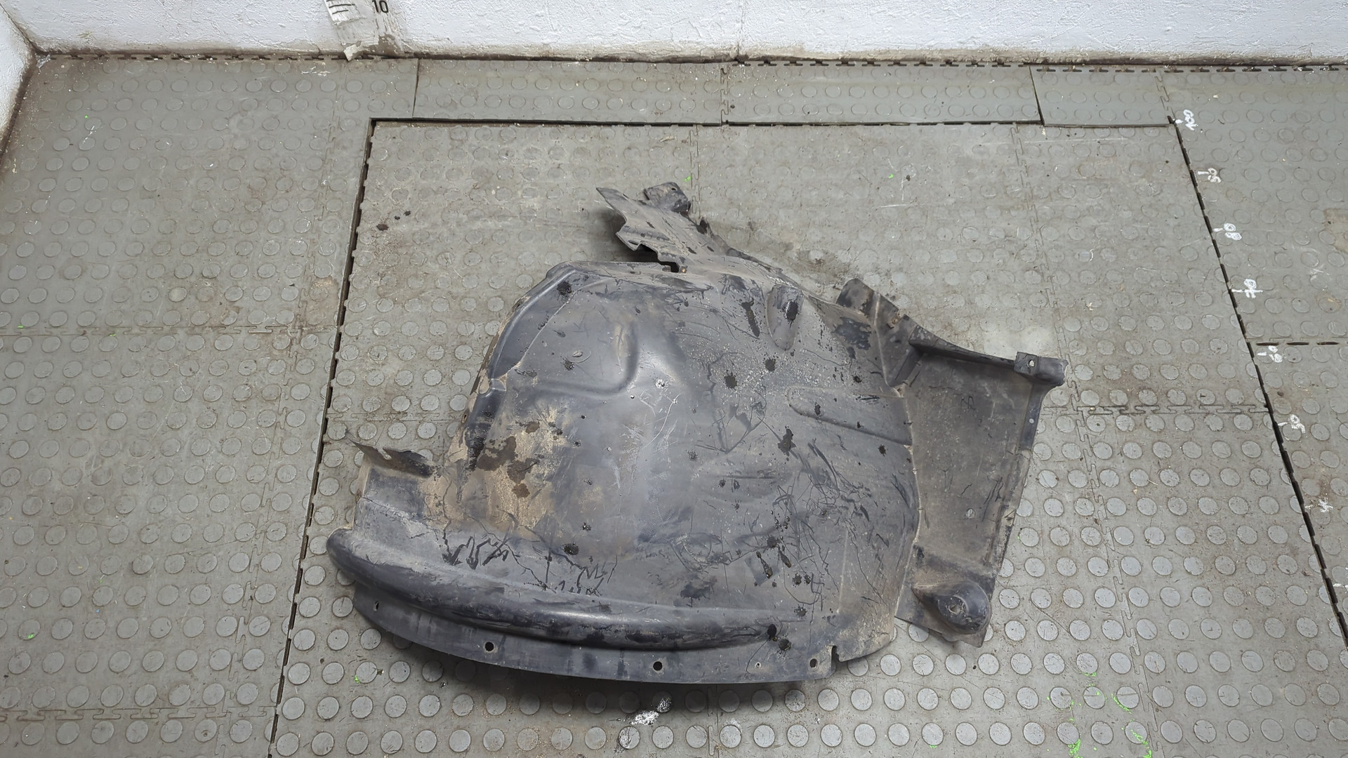 Локер передний левый