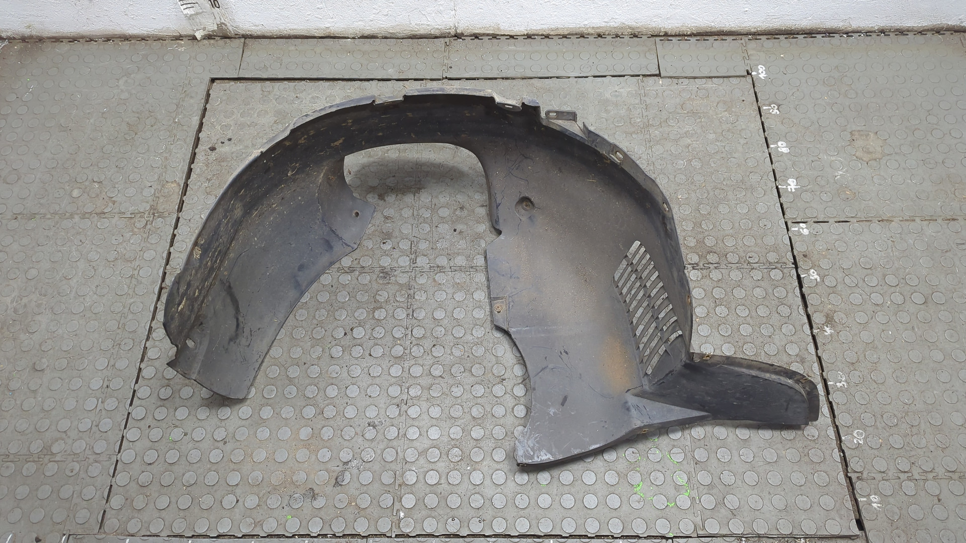 Локер передний правый