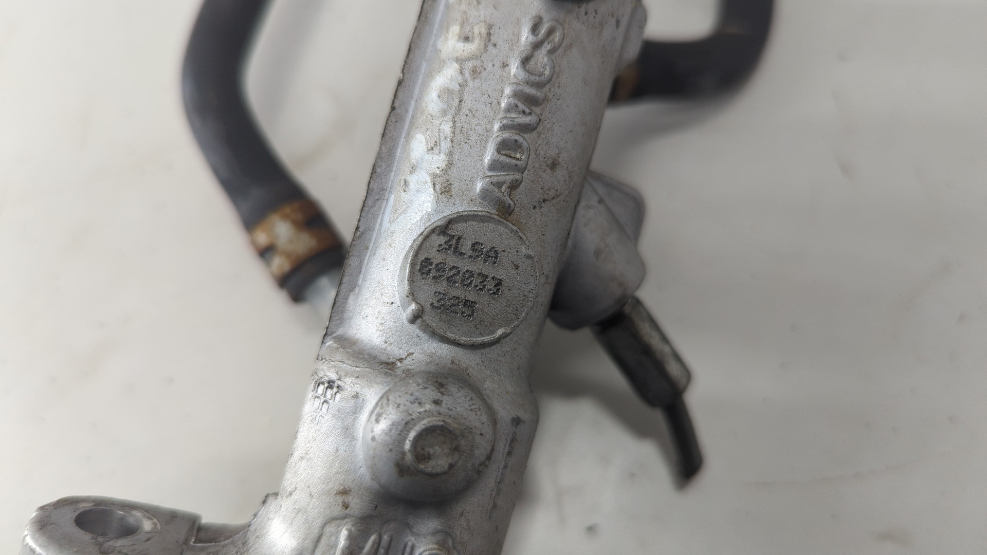 Цилиндр тормозной главный