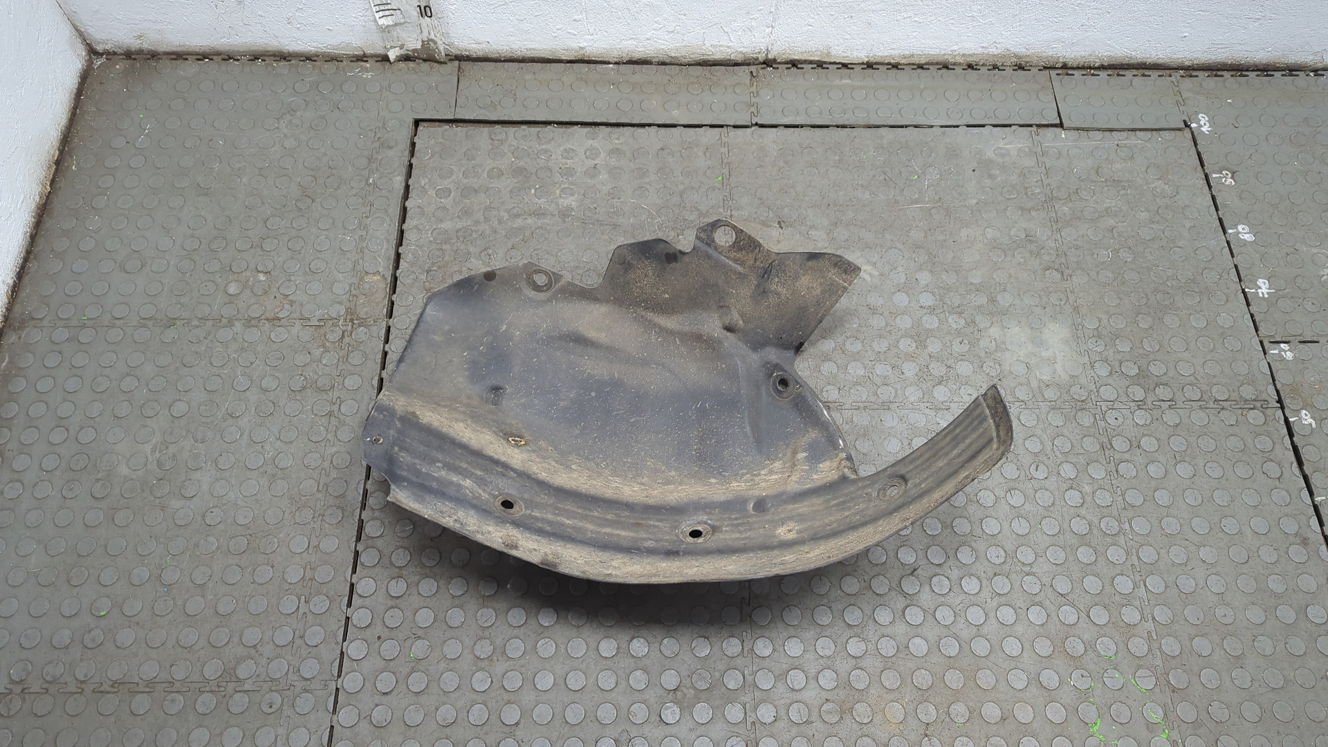 Локер передний левый