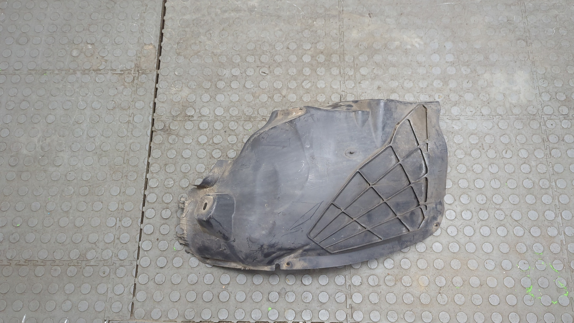 Локер передний правый