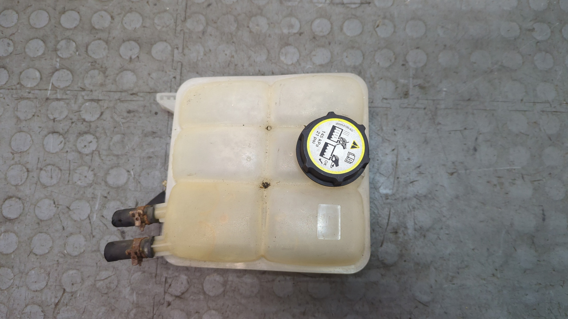 Бачок расширительный