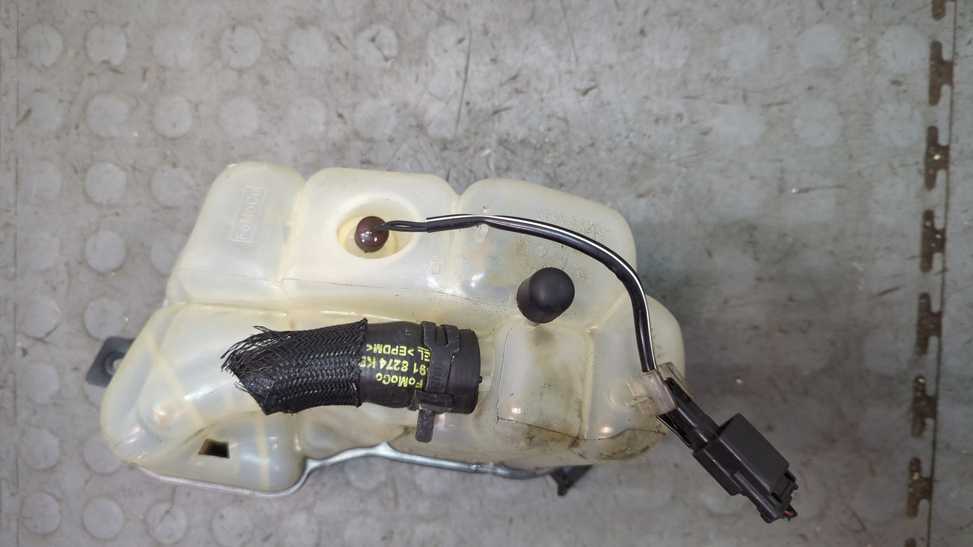 Бачок расширительный