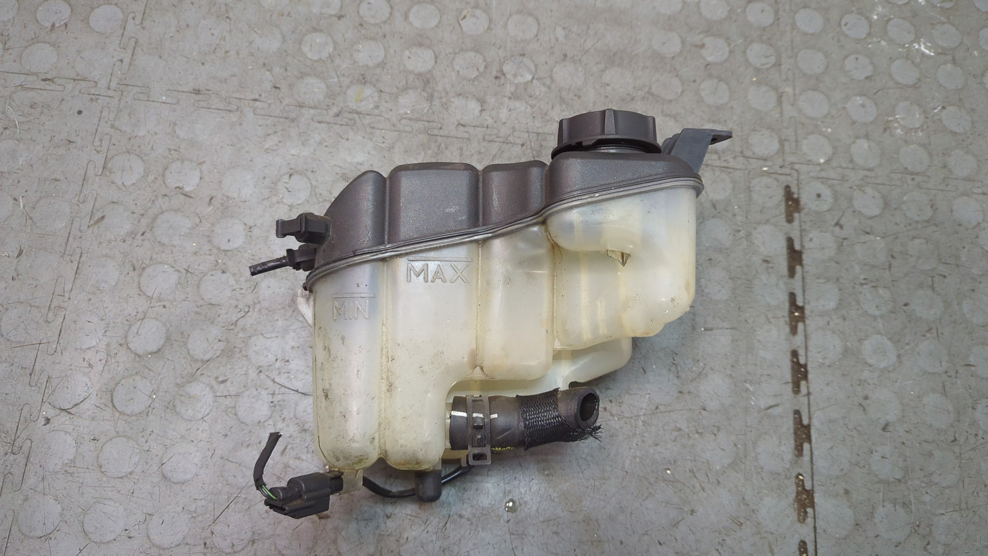 Бачок расширительный