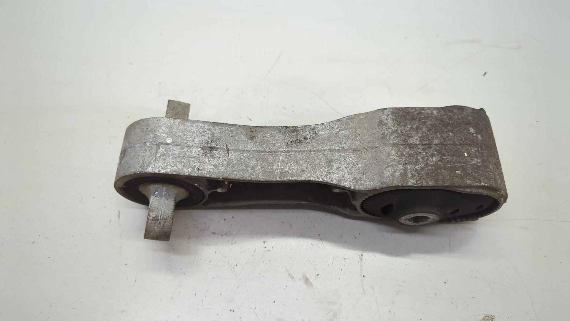 Опора двигателя