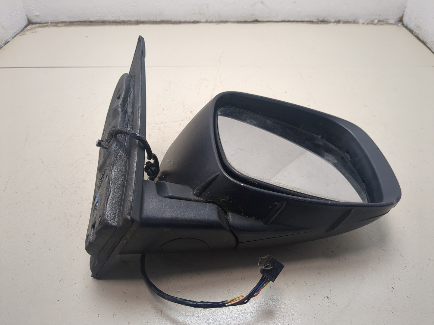 Зеркало правое электрическое