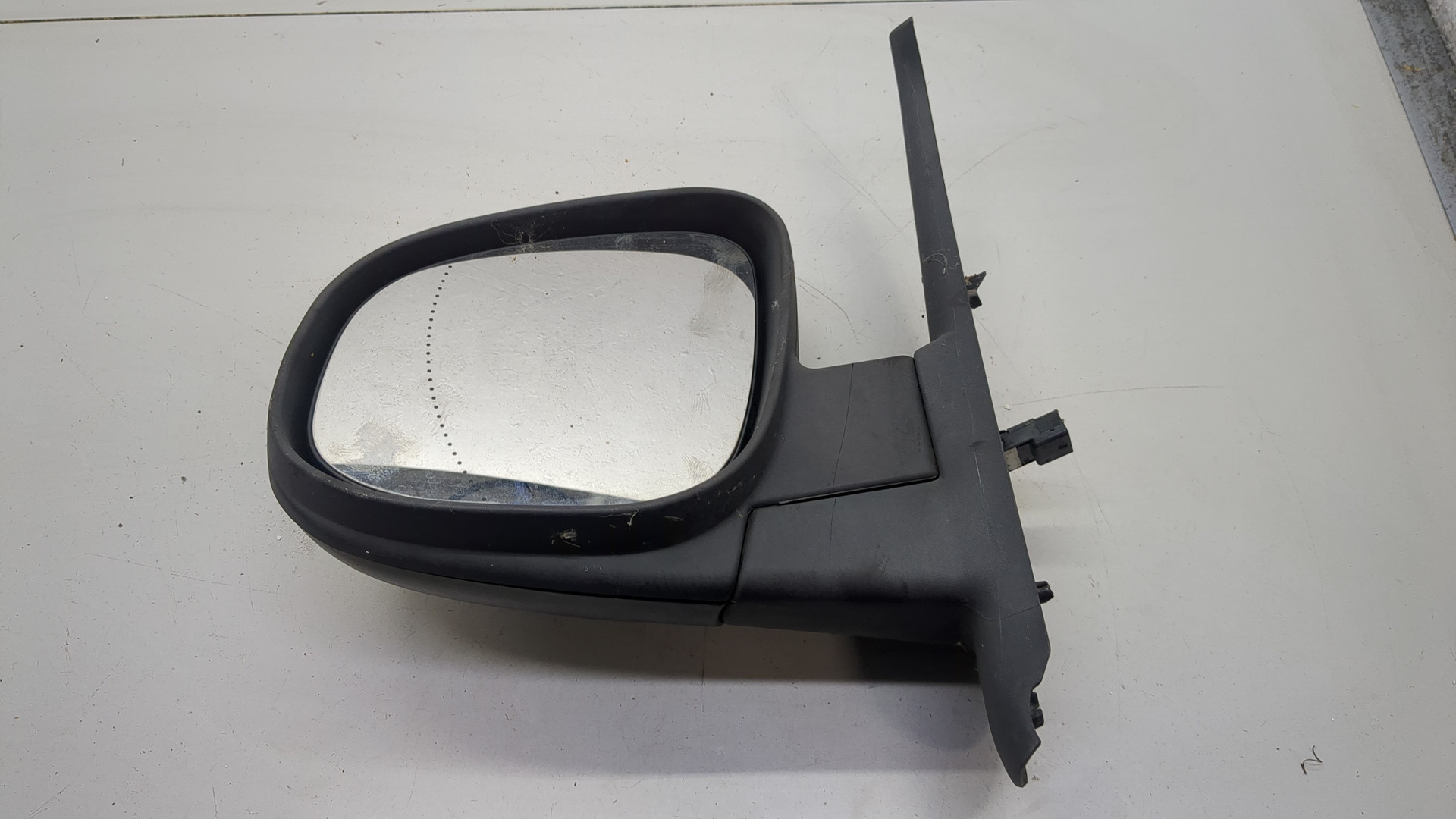 Зеркало левое электрическое