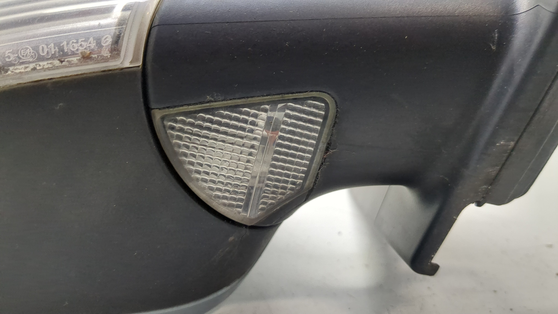 Зеркало правое электрическое