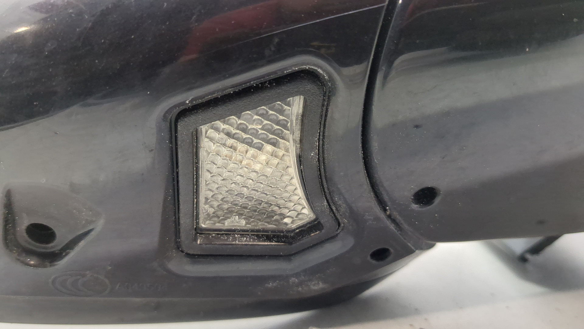 Зеркало правое электрическое