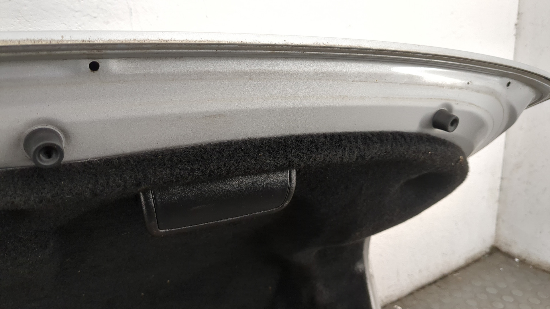 Дверь багажника